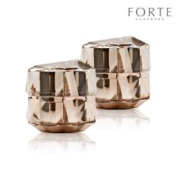 ◎微臻晶萃 延緩衰老改善暗沉|◎微導奈米生物纖維 強效保水|◎鍺元素 賦活肌膚防禦力品牌:FORTE芙緹品牌定位:專櫃品牌種類:日霜/晚霜適用部位:臉部適用膚質:全膚質功能:撫平皺紋,美白/淡斑規格/