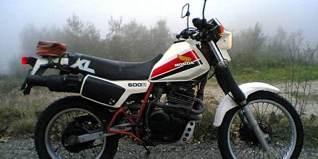 Honda XL600 R, mesinnya dicomot untuk basis Honda GB500TT