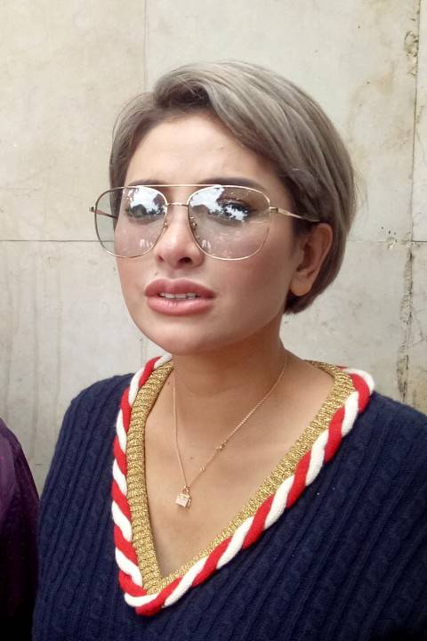 Pamer saldo ATM sepertinya tengah menjadi tren di kalangan selebriti 4 Selebriti Pamer Saldo ATM, Rekening Siapa Paling Besar?