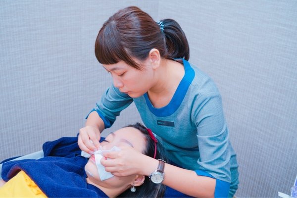 倪倪愛漂亮－『醫美推薦』女星名媛網紅煥然一新蘋果肌玻尿酸預約制安全可靠隱密性高聖地-台中市米秝琪整形外科診所直擊分享