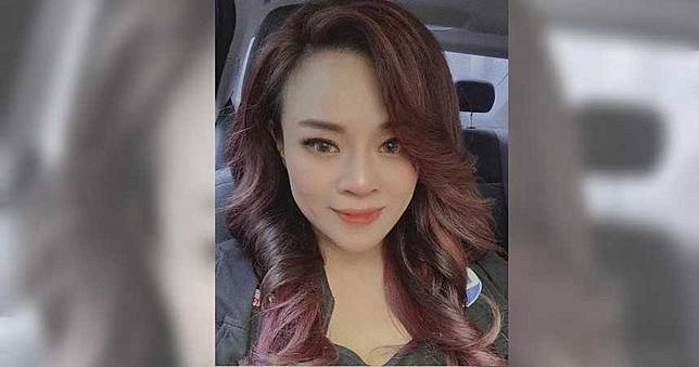 目睹丈夫「床上家教」小7歲妹妹　購物天后曝家醜：她瘋了