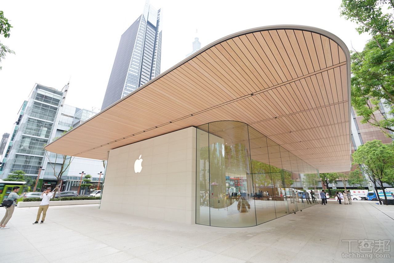 蘋果台灣直營店「Apple 信義 A13」開幕前搶先看！設計比照蘋果總部訪客中心