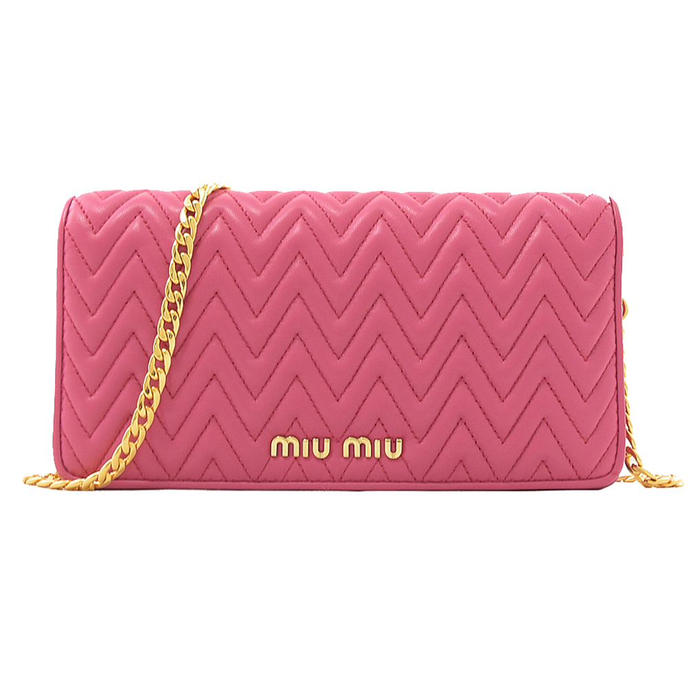 MIU MIU 5DH044 經典抓皺羊皮鍊條斜背長夾.桃