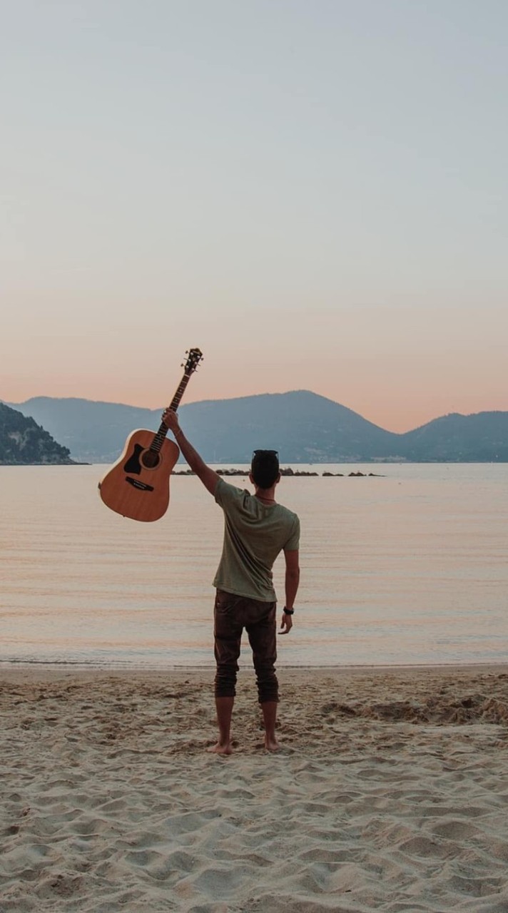 ~☆🎼🎶🎸ชีวิตติดเพลง ^ life follows music🎸🎶🎼☆~