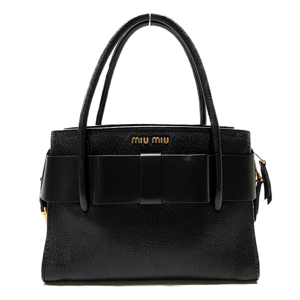 九成新 整體狀況良好 金屬有些許髮絲紋 內裏皮革些許髒汙