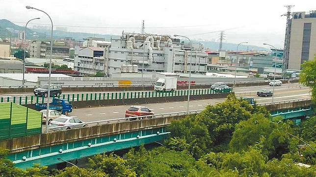違法超速檢舉 3000元罰單撤銷