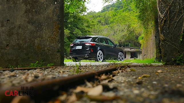 試駕報導 國產休旅性價比之王 Ford 21 5年式kuga St Line X Carlink鏈車網 Line Today