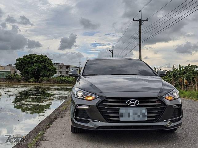 Hyundai Elantra Sport No 063 稱職的國民跑房車 小七車觀點 Line Today