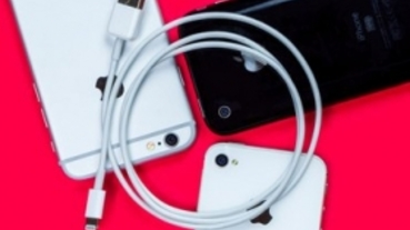 繼充電器、耳機後，蘋果又要在 iPhone 包裝中拿掉傳輸線？