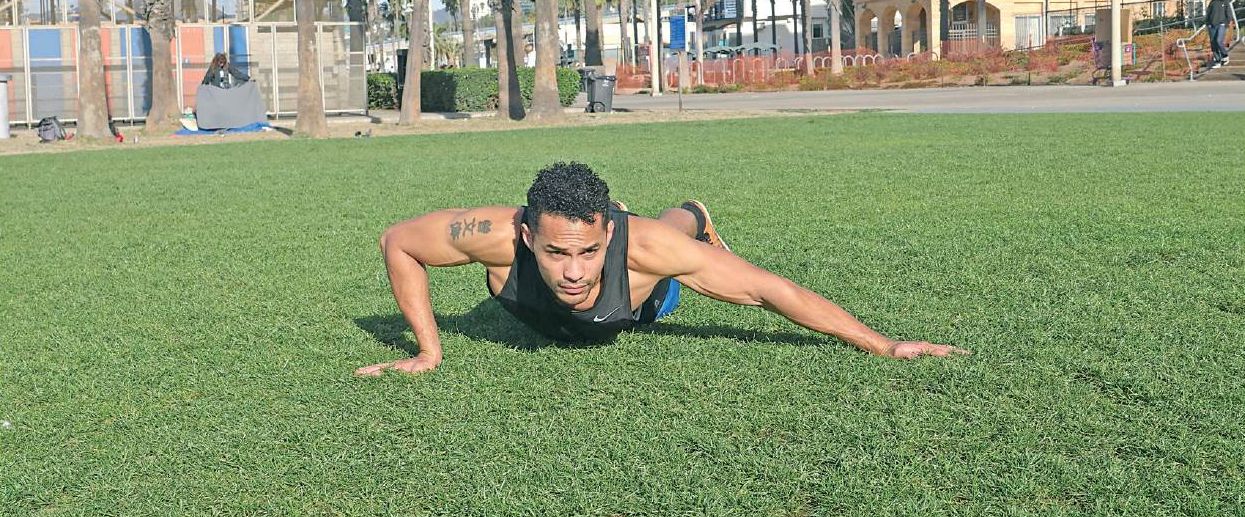 伏地挺身只能練胸？4個動作帶你重新認識這個最被低估的、最有功效的上半身運動！