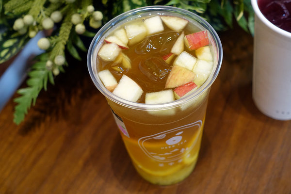 捷運三重國小站飲料店-草本茶集三重仁愛店，好喝又好拍的網美IG打卡手搖飲料店(含草本茶集三重菜單)