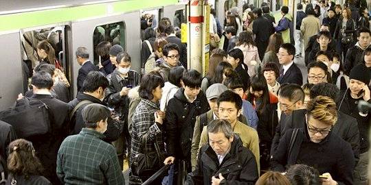 Perusahaan Jepang Kehabisan Pekerja Lokal. Kok BIsa?