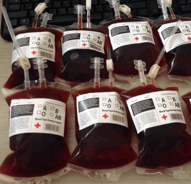 【血漿飲料袋】全新二代雙管飲料袋 血漿袋 果汁能量包裝塑膠袋 吸血鬼日記 萬聖節佈置 PA