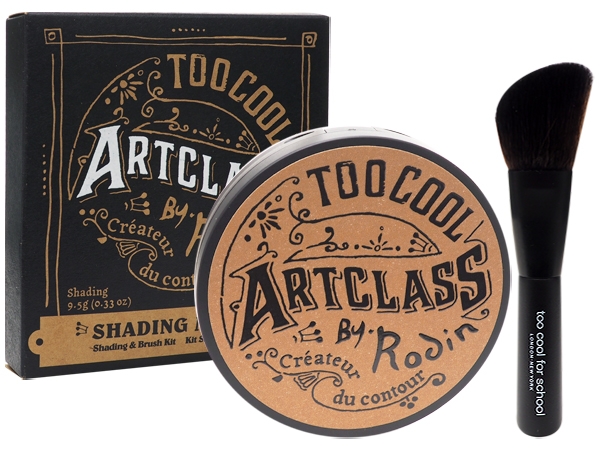 韓國 too cool for school~美術課三色修容大師(修容餅9.5g+迷你修容刷x1)【D289264】，還有更多的日韓美妝、海外保養品、零食都在小三美日，現在購買立即出貨給您。
