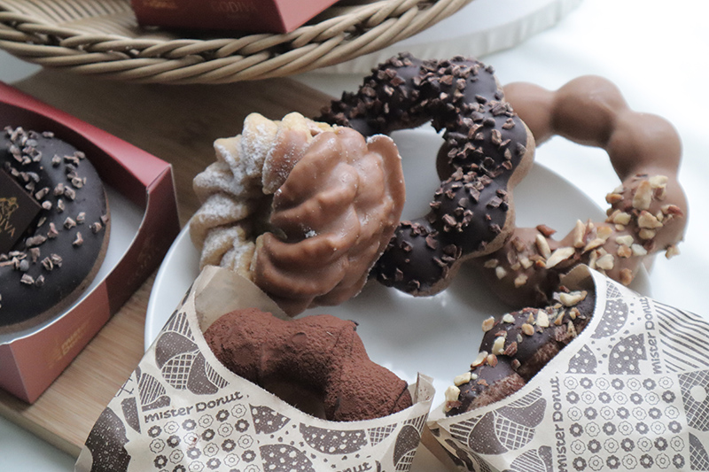 超難買聯名甜點登場！Mister Donut攜手GODIVA推出「奢華可可季」，破百元的甜甜圈好吃嗎？-3