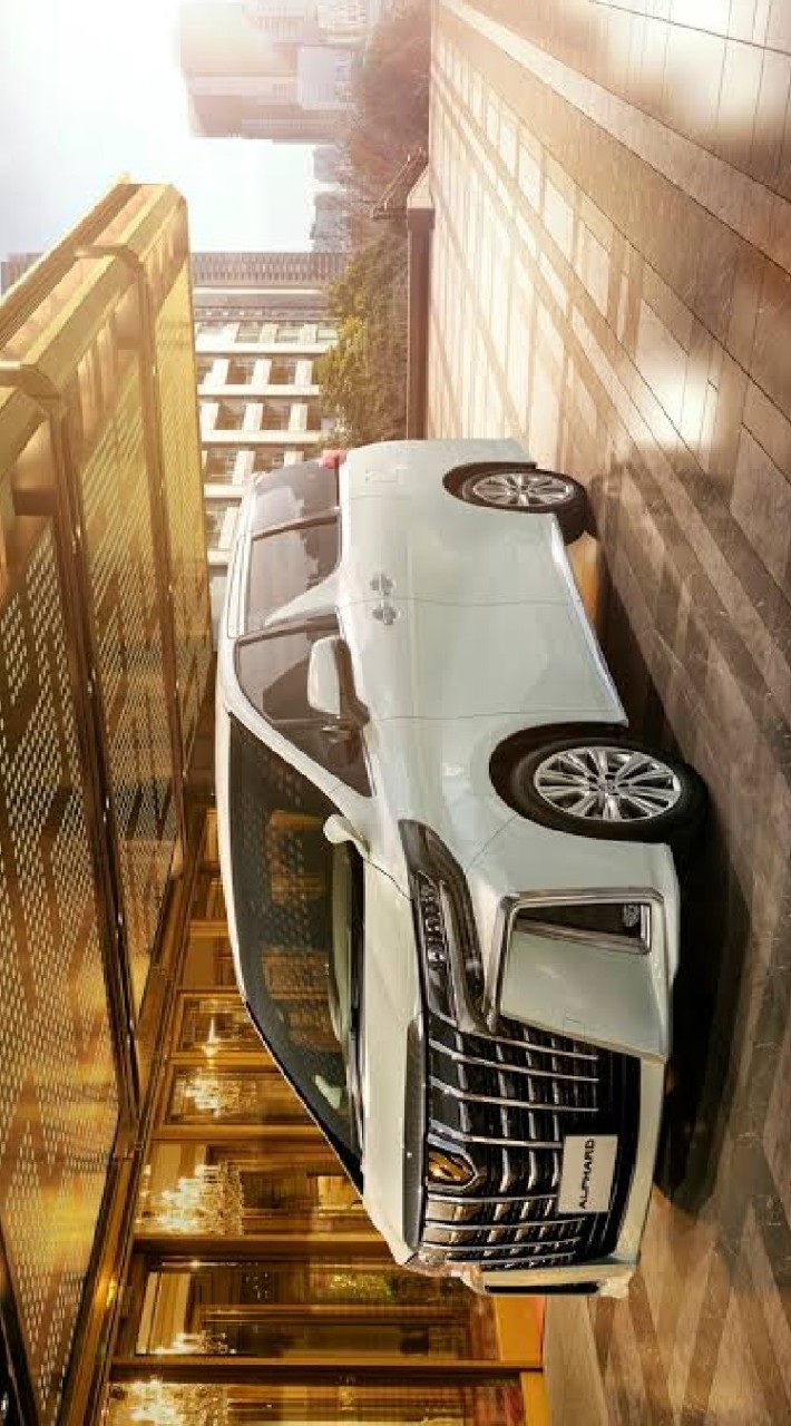 Toyota Alphard มือสอง