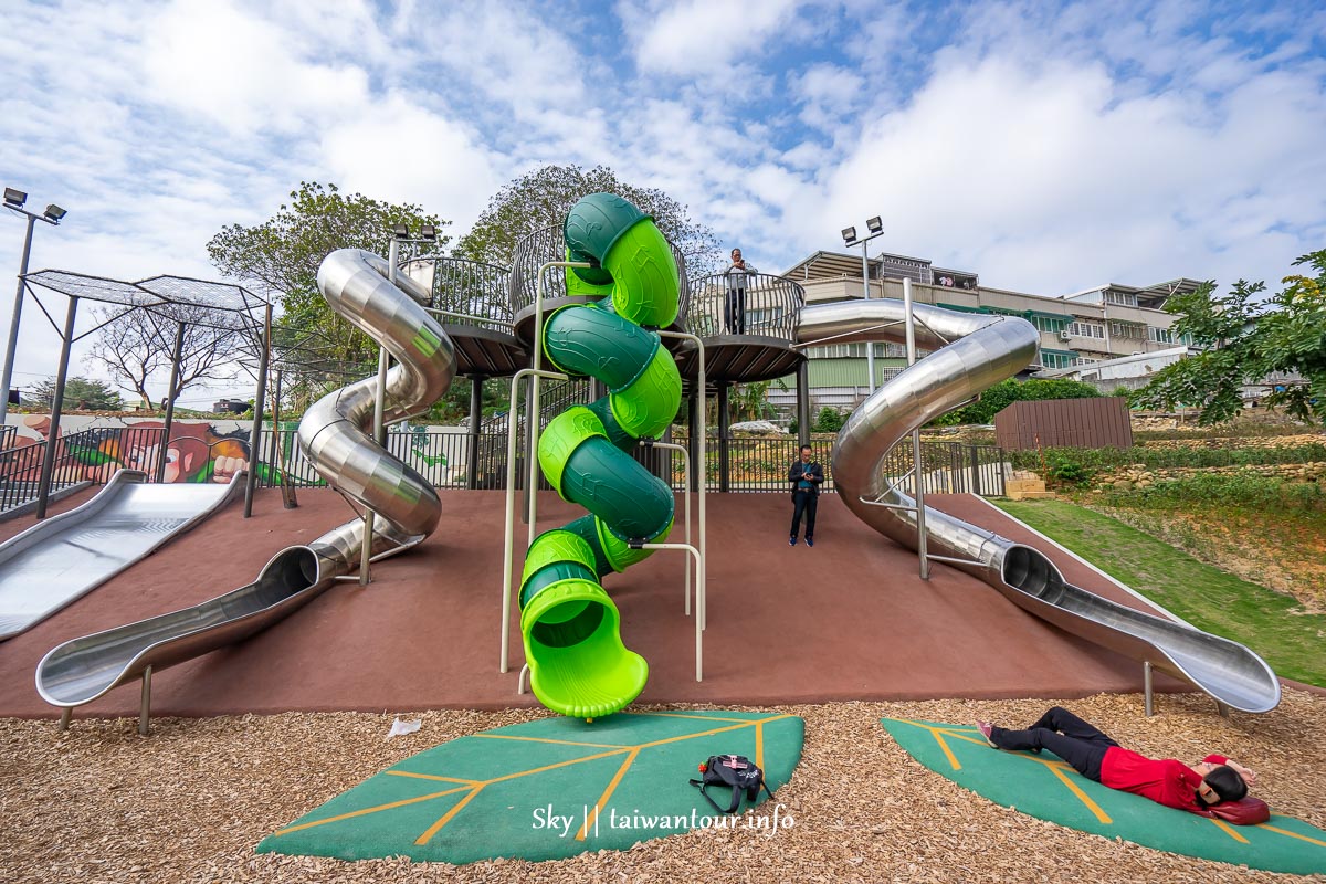 新北免費景點【鶯歌永吉公園】親子特色公園怎麼去.炮仗花季