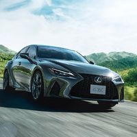 LEXUS