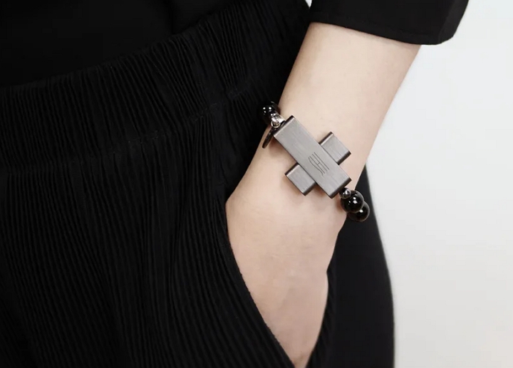 Acer 旗下酷碁科技推出「智慧玫瑰念珠」，