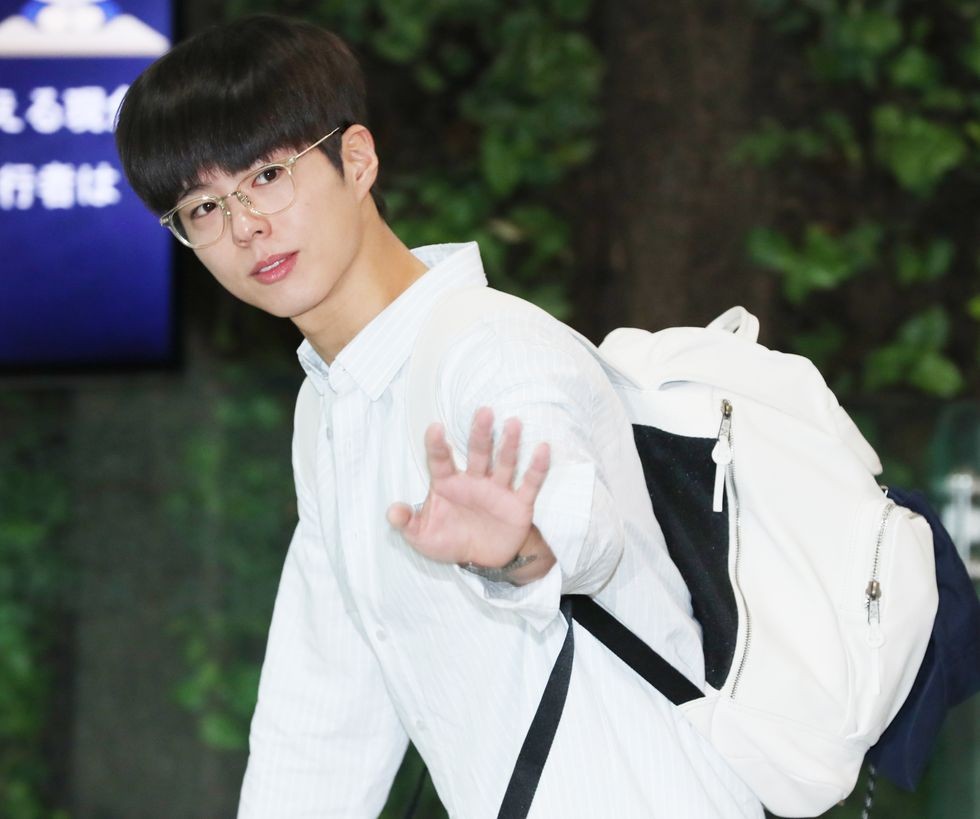 パク ボゴムなど メガネが似合う韓国イケメン 25ans ヴァンサンカン