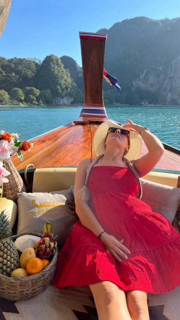 Vareethara Luxury Boat Tour