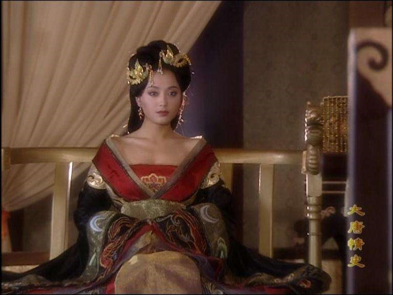 秦嵐古裝角色1：秦嵐 飾演《大唐情史》武則天