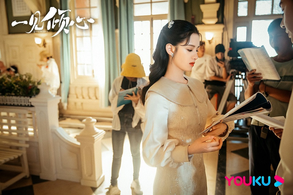 熱門陸劇殺青新劇照7：陳星旭、張婧儀《一見傾心》