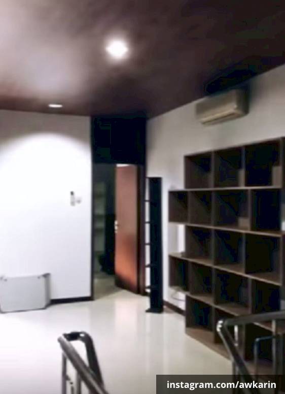 Ruang di lantai atas rumah baru Awkarin