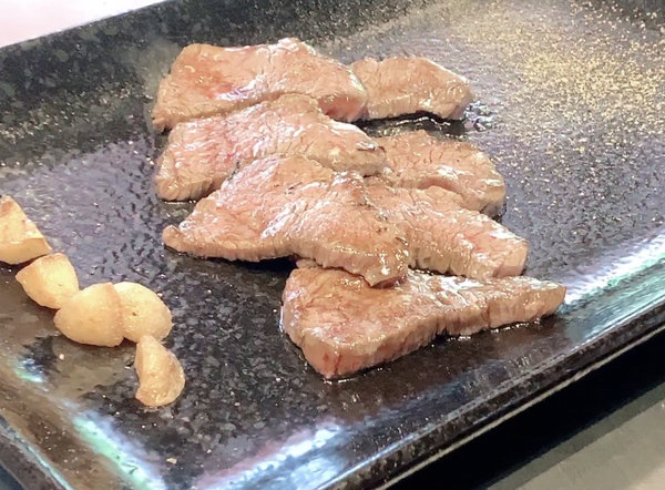 「敦化北路美食推薦」新鮮加拿大龍蝦海鮮肉品食材現做家庭聚會約會商務宴客首選-饗瘦創意鐵板燒直擊分享