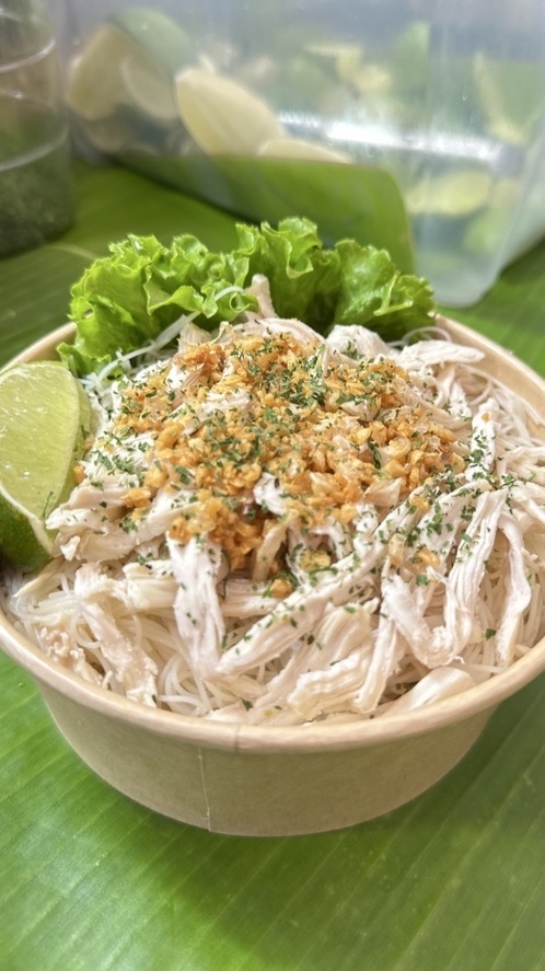 หมี่ไก่ฉีกแม่จุรีย์