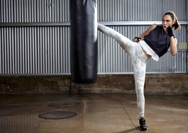 《神力女超人1984》蓋兒加朵健身菜單大公開！一週五天高強度HIIT鍛鍊！