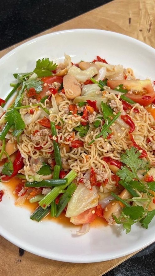 ร้านยำเสียบไม้,ขนมปังปิ้ง,ข้าวโพดอบเนย ข้าง CJ