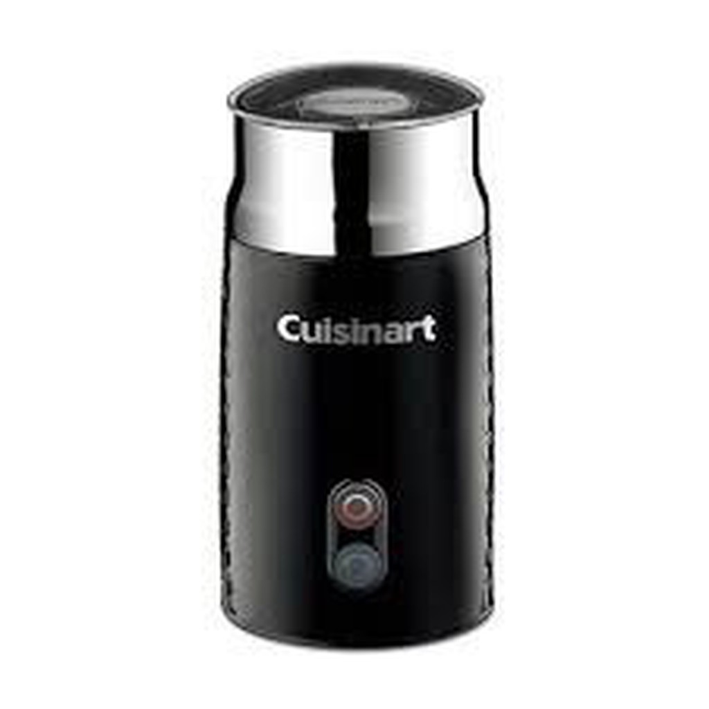 一機多用! 不只喝咖啡, 還可製作多種飲品 Cuisinart 奶泡機除了打冷熱奶泡，製作成拿鐵或卡布奇諾外，還可加入紅茶粉/ 抹茶粉製作多種風味的拿鐵，或者加入焦糖製作成焦糖瑪奇朵，讓咖啡口感延伸