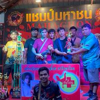 ซุ้มหนุ่มภูธร