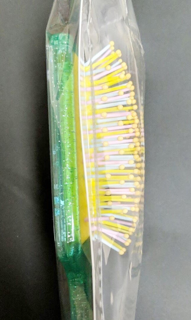 X射線【C068916】角落生物 Sumikko Gurashi 雪花梳子，圓梳/健康按摩梳/氣囊梳子/梳子/摺疊梳/美妝/隨身梳