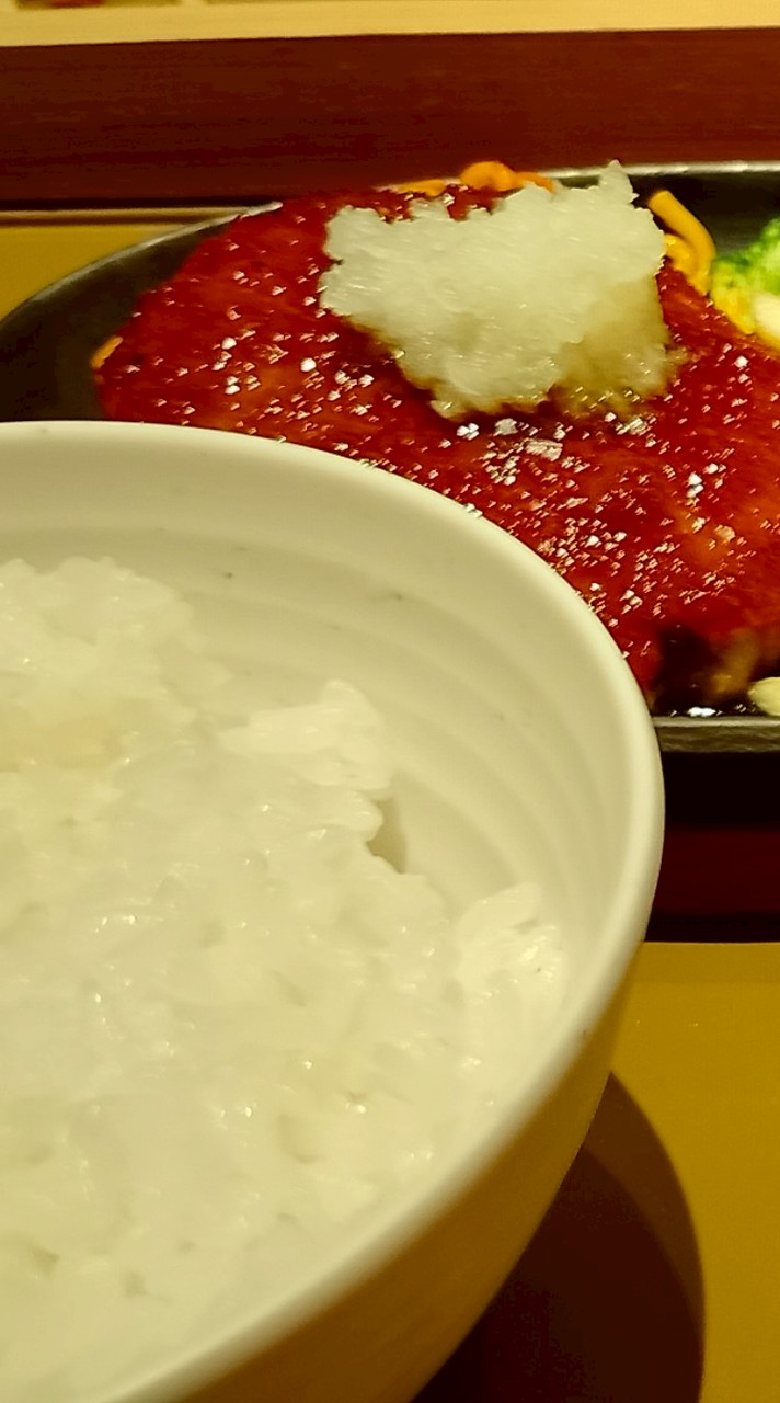 やよい軒、飯テロ