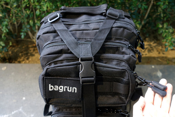  bagrun防水背包，bagrun台北西門町VAR LIVE旗艦店開幕，貝格朗都會玩家軍事風格後背包，好用多功能後背包，機能後背包推薦，貝格朗機能後背包
