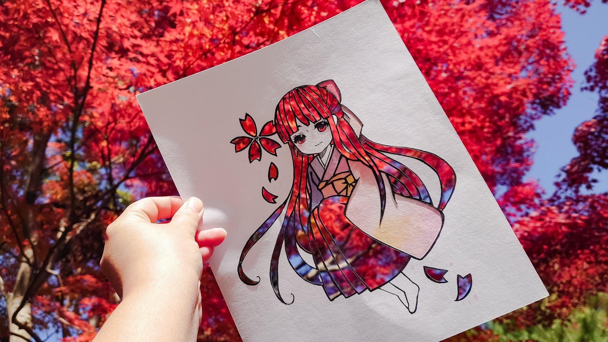 桜や紅葉 青空で彩る美しい 切り絵 ステンドグラスのような儚さにうっとり