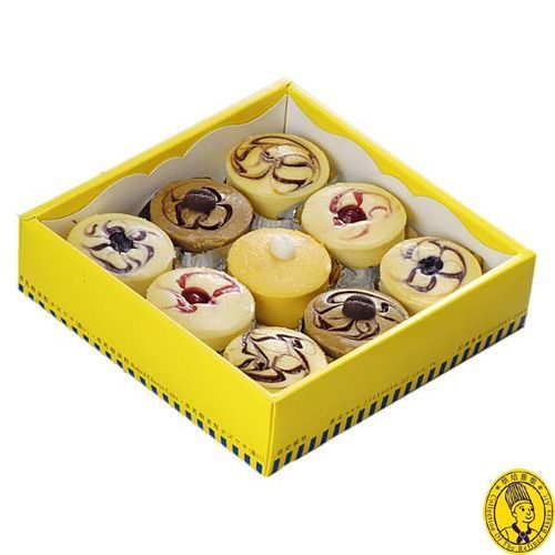 【付款完成七個工作天出貨】 有酥脆泡芙皮包著滿滿的奶香內餡 也有濃郁香醇的重乳酪蛋糕 是好吃又讓人回味的甜點組合