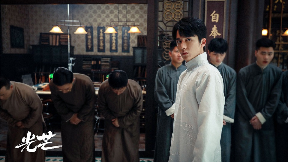 熱門陸劇新劇照10：張新成、蔡文靜《光芒》