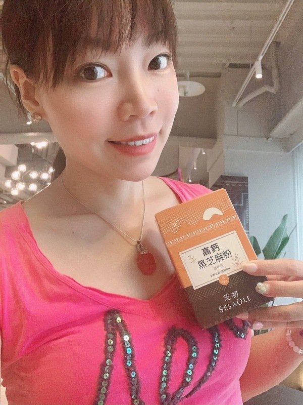 「芝麻粉」全家適用營養補鈣好幫手-芝初 Sesaole高鈣黑芝麻粉開箱分享