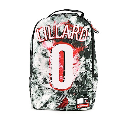 美國經典街頭潮流背包品牌Sprayground。獨立太陽眼鏡專用絨毛夾層。可調節肩帶，背板採用人體工學透氣材質。內部網眼多功能收納口袋。900D耐用防水布料。