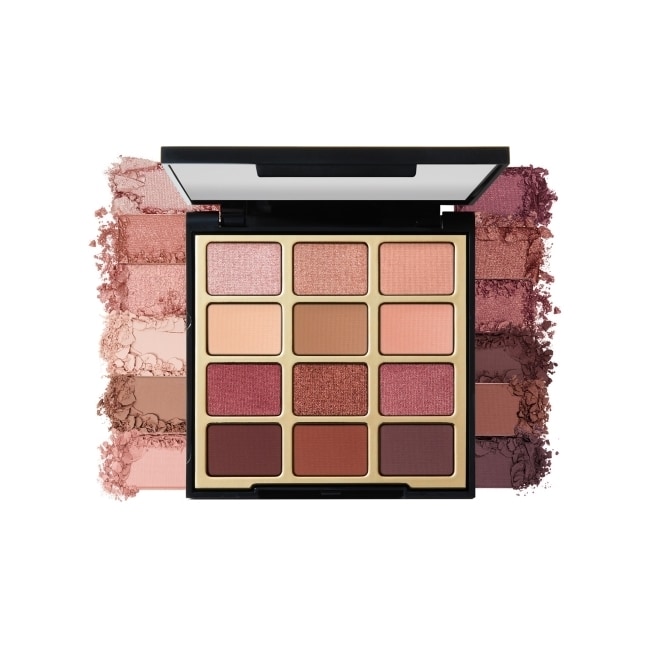 This curated palette features 12 mega-pigmented airbrushed mattes and shimmer-soaked metallics to ac