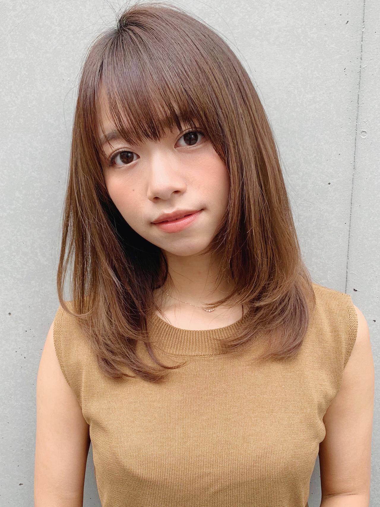 似合うが見つかる 卵型 ミディアムヘア