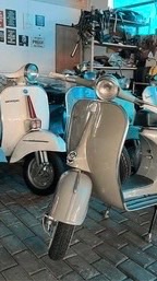 Vespa 2T Society