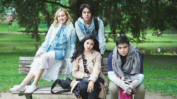 86 Koleksi Foto Foto Romantis Roman Dan Wulan Gratis Terbaik