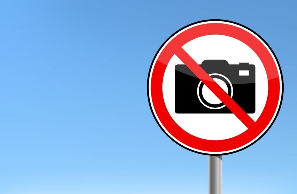 ドラレコはなぜ新車標準装備されないのか ディーラー販売担当者の回答に納得 Moby モビー