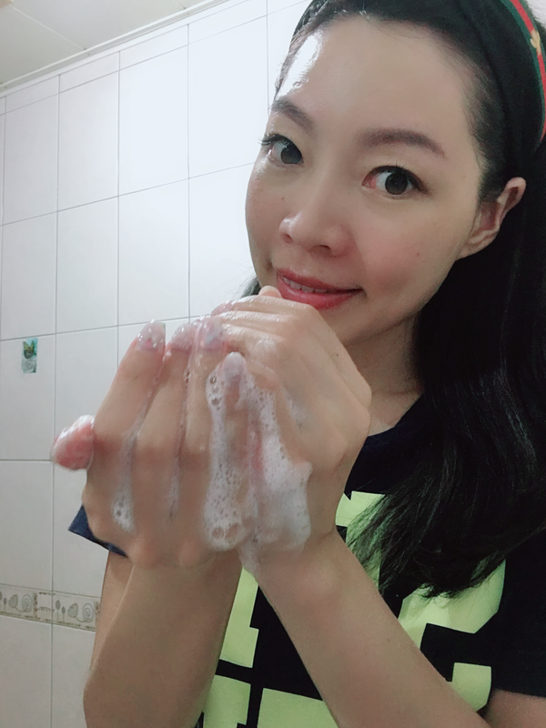 倪倪愛保養－『保養品推薦』歐美名媛女星網紅草本植萃天然保養聖品-來自歐洲MUJER法國原裝花植淨白臻萃/Dr.Konopka&amp;amp;amp;amp;amp;amp;amp;amp;amp;amp;amp;apos;s有機金縷香沐浴精華/義大利黑鑽深層淨化潔顏精華開箱分享