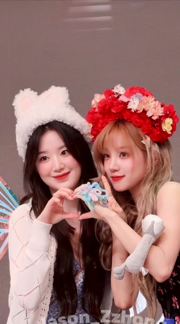 . ݁₊ ⊹ . ݁韓娛女團 の 超優質聊天室. ⊹ ₊ ݁.✶⋆.˚