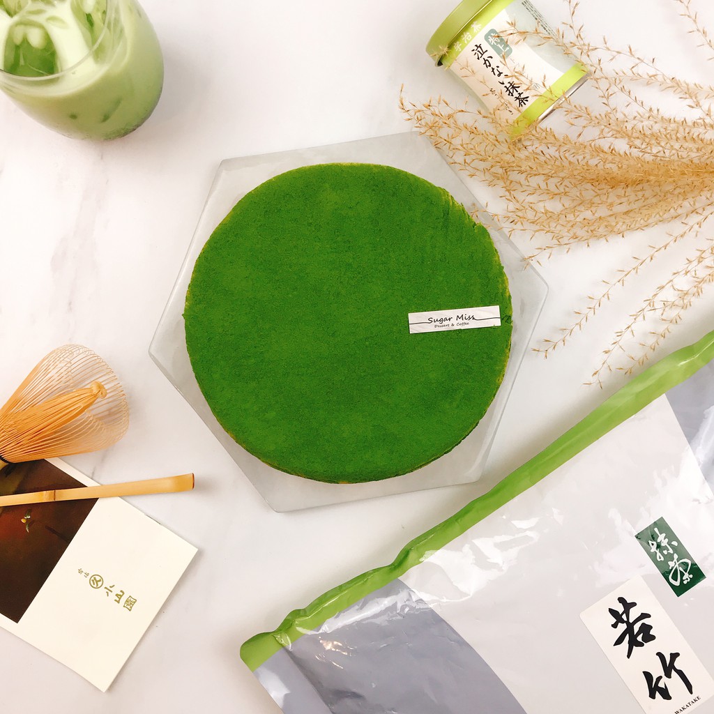 【商品介紹】採用擁有三百多年歷史的 丸久小山園 中的若竹抹茶粉製作。搭配進口奶霜本身的香甜、溫潤不苦澀、不甜膩的口感。【商品身分證】成份: 北海道高梨奶霜、丸久小山園若竹抹茶、全佑動福蛋、牧場鮮奶過敏